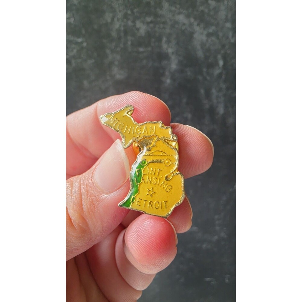 Vintage Michigan Shaped Enamel Pin